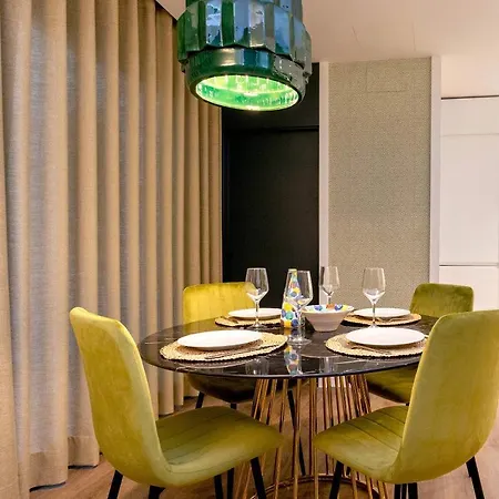 Genteel Betis 67 Apartment *