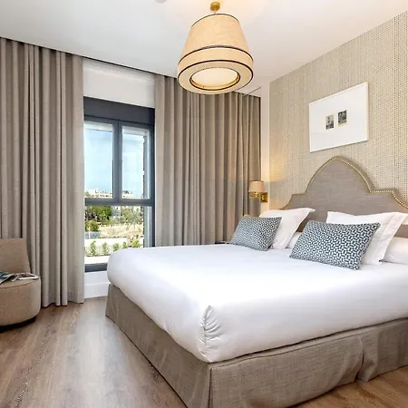 Apartment Genteel Betis 67 *
