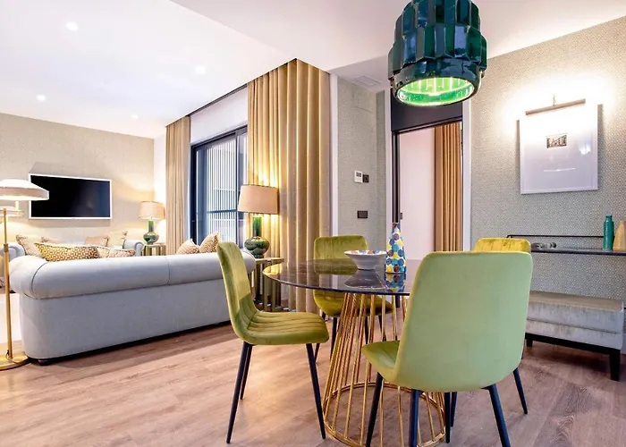 Appartement Genteel Betis 67 *