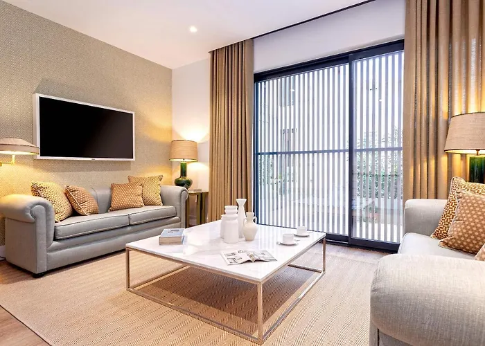 Appartement Genteel Betis 67 *