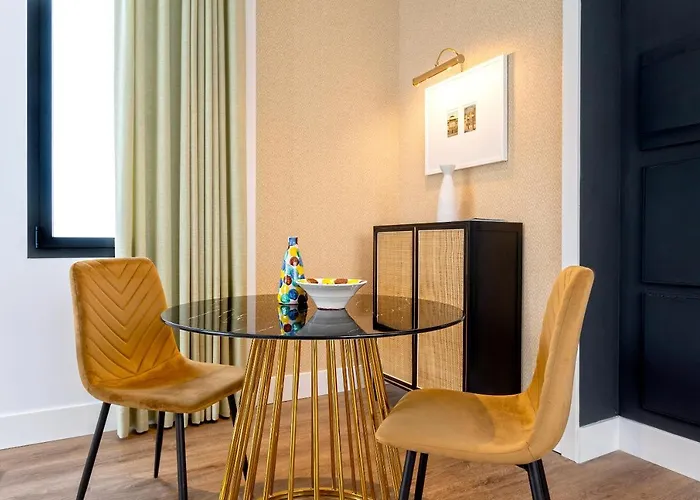 Appartement Genteel Betis 67 *