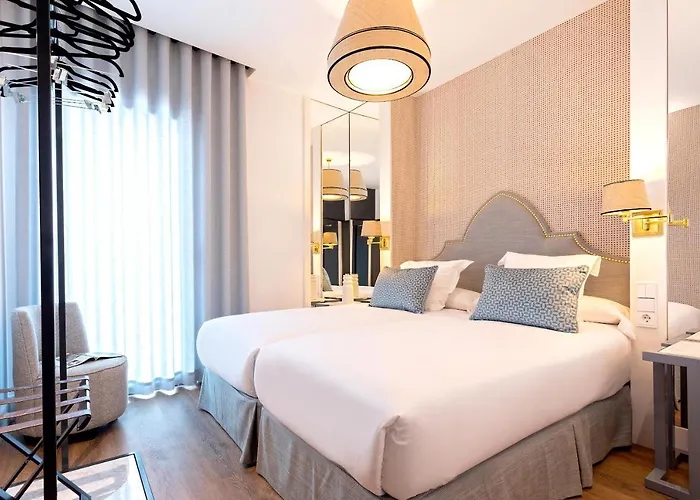 Appartement Genteel Betis 67 *